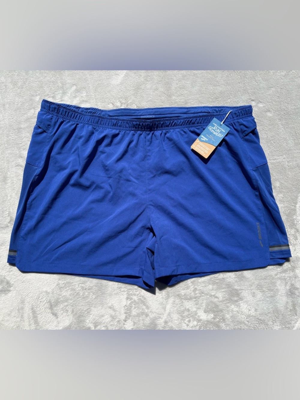 NWT Brooks Cobalt Blue Sherpa 5" Running Shorts w/liner. Size XXL